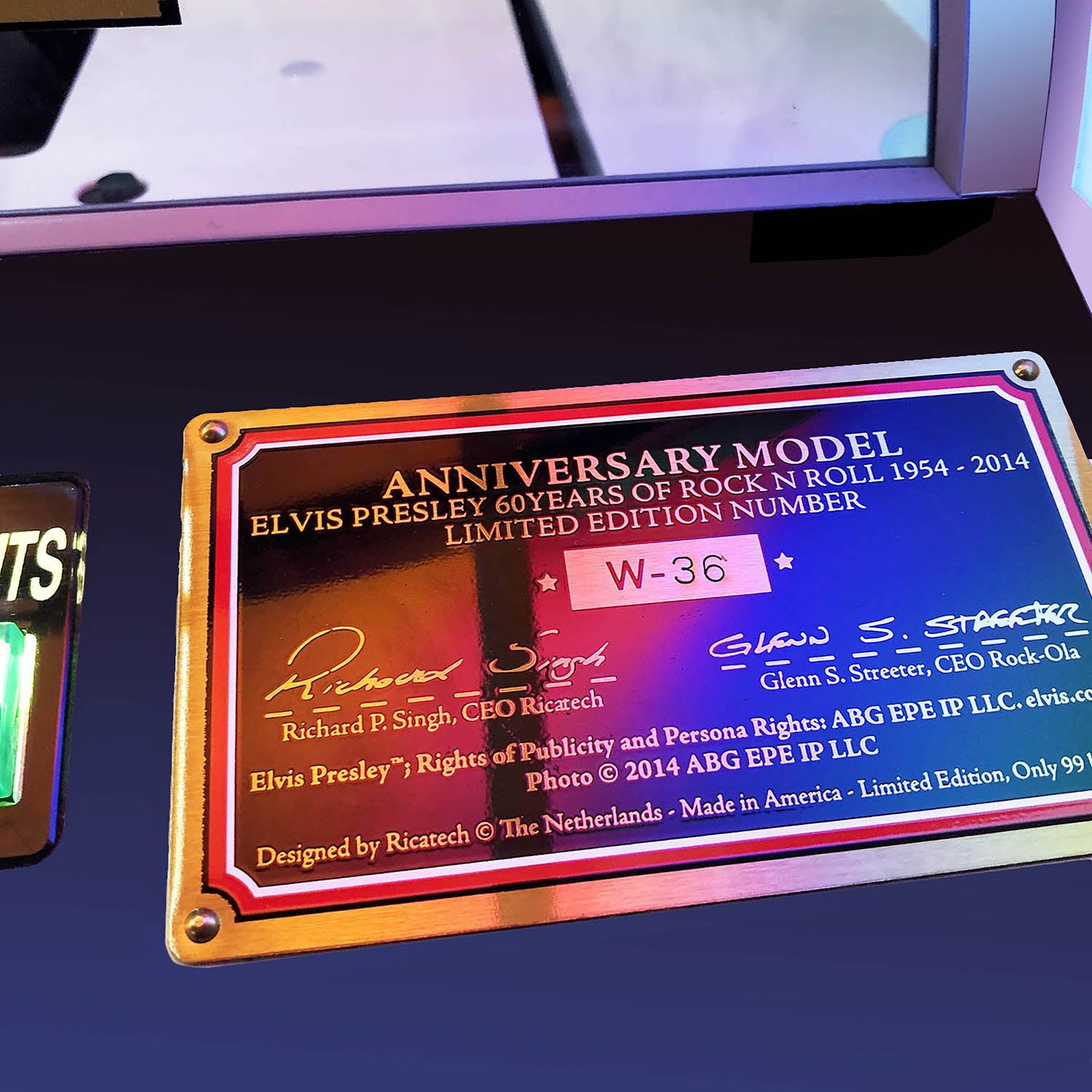 Buy Rock-Ola Bubbler Elvis CD in Black with Free Shipping – Gaming Blaze