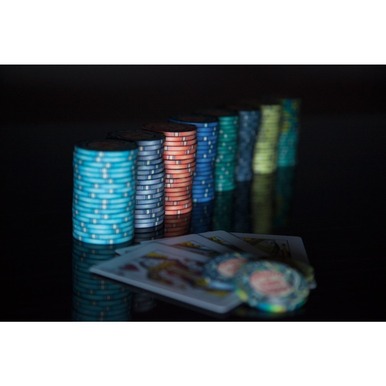 BBO Poker Tables Casino De Paris 500 Piece Ceramic Poker Chip Set 10 gram - Gaming Blaze